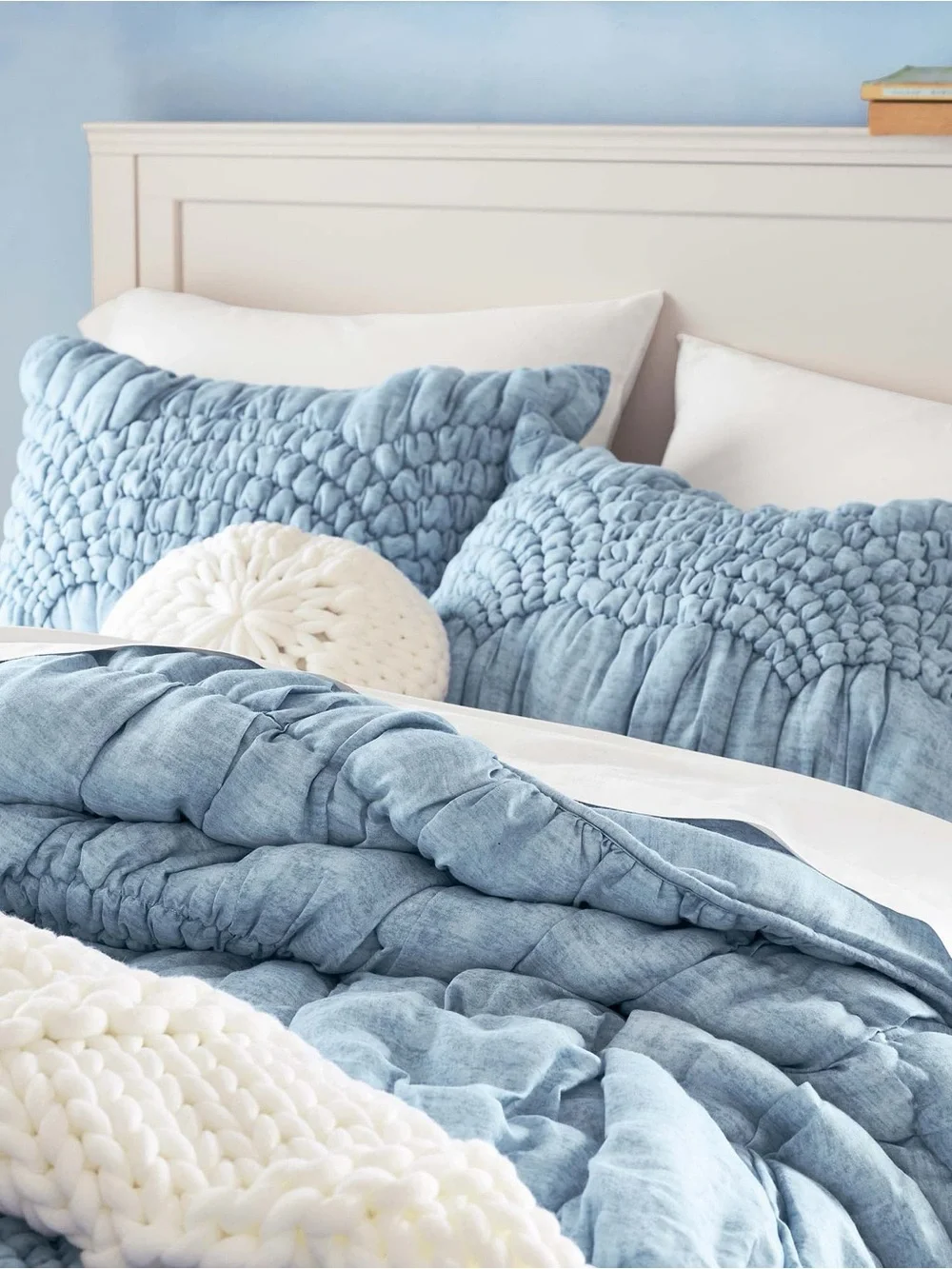 Pottery Barn Queen/Full Cream Puff Quilted Comforter & Double Sham Set